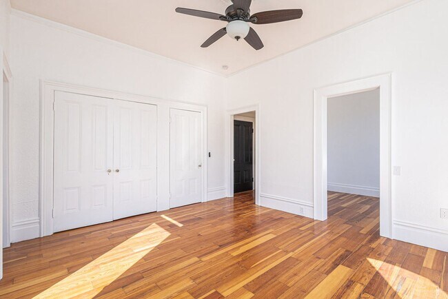 Foto del edificio - 1523 Willow St. #A - 1 bedroom | 1 bath | ...