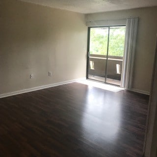 Building Photo - 915 S Seminole Dr