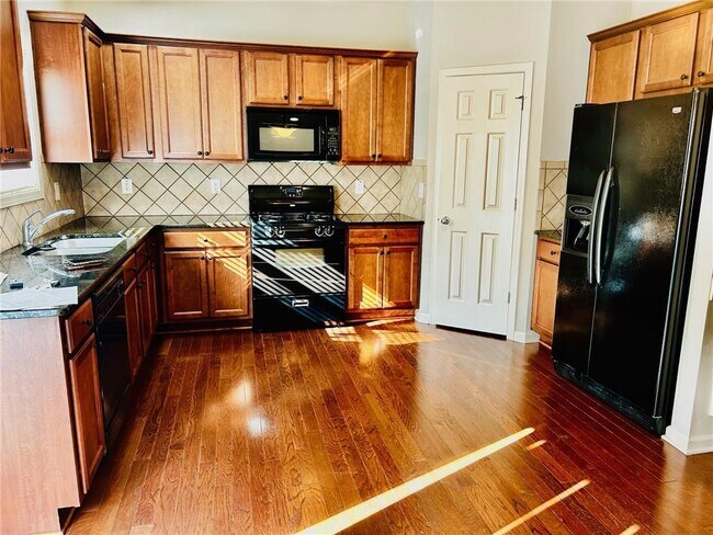 Foto del edificio - 306 Knelston Oak Dr NE