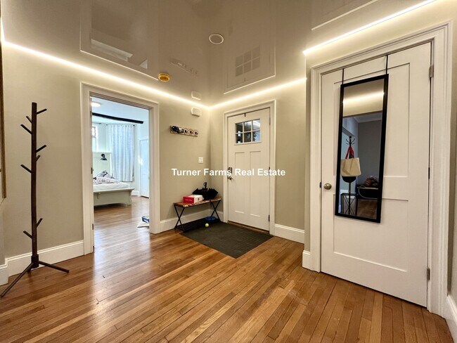 Foto del edificio - 179 Babcock St