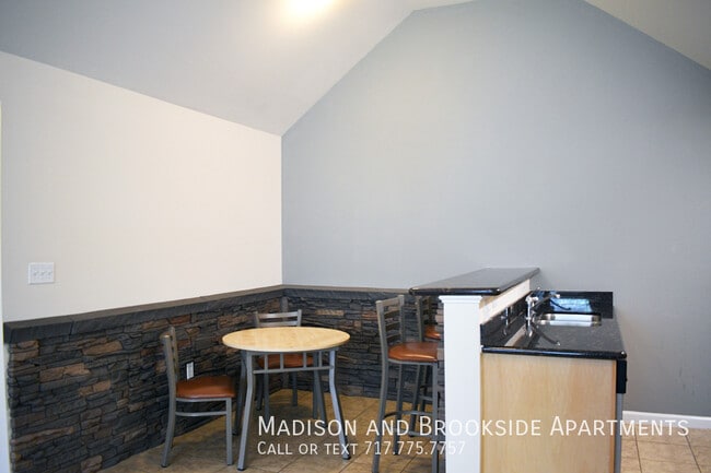 Building Photo - 101 Brookside Ave