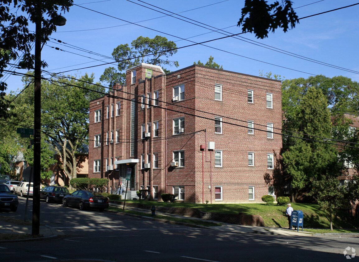 Primary Photo - 1401 Oglethorpe St NW