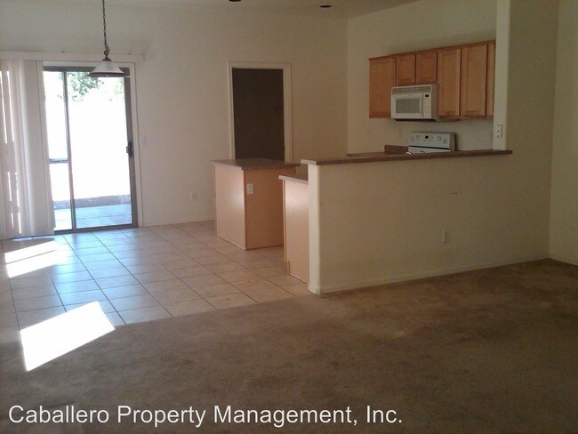 Building Photo - 2210 N 92nd Dl
