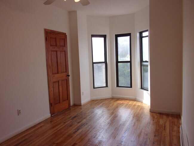 Foto del edificio - 732 Belmont Ave