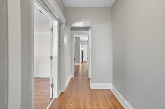 Building Photo - Emming Duplex