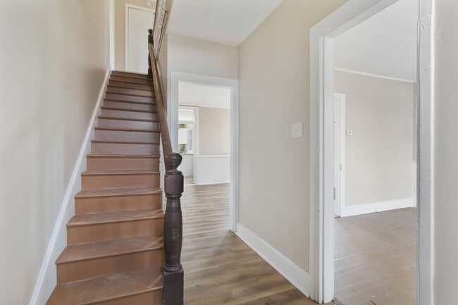 Building Photo - Coming Soon- Spacious 3-bedroom home Locat...