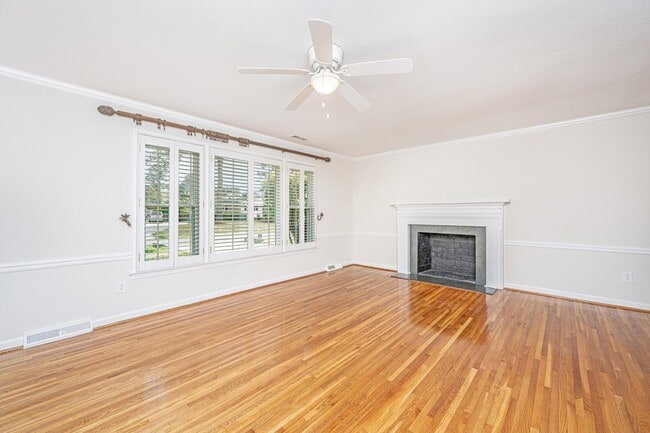 Building Photo - 1791 Dunbarton Dr