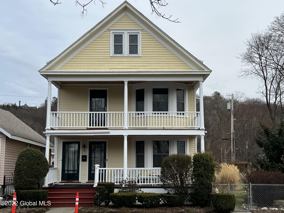 78 7th Ave Unit 2, Troy, NY 12180 Room for Rent in Troy, NY