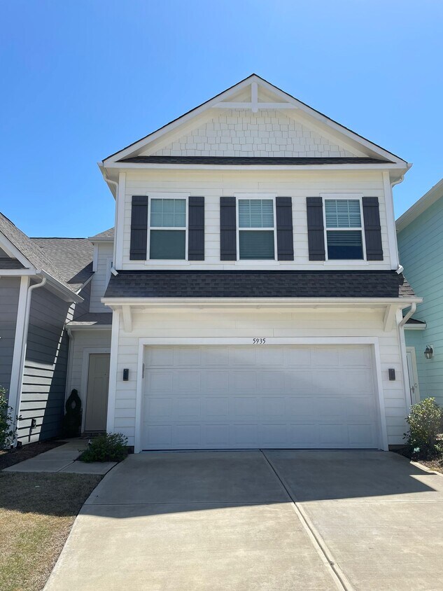 Foto principal - 5935 River Meadow Ct