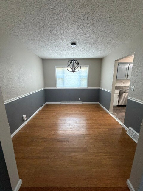 Foto del edificio - 2206 E 32nd St