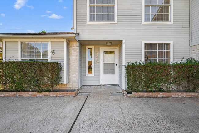 Foto del edificio - 3210 Kempwood Dr