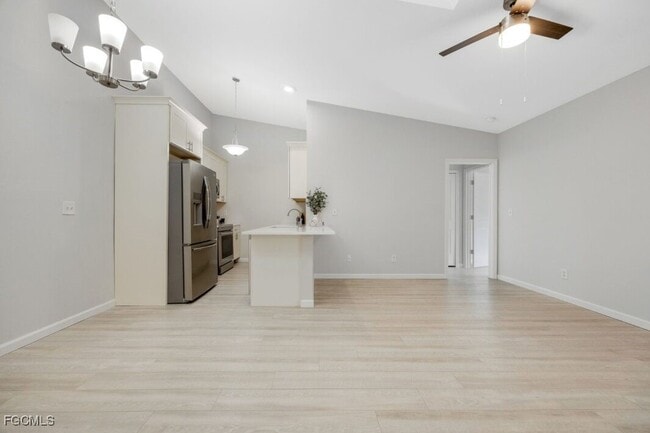 Building Photo - 5113 SW 15th Pl