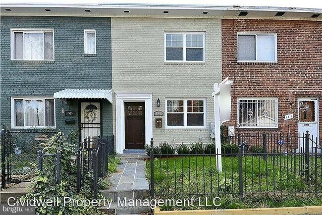 Foto del edificio - 3 br, 2.5 bath House - 1513 K St SE