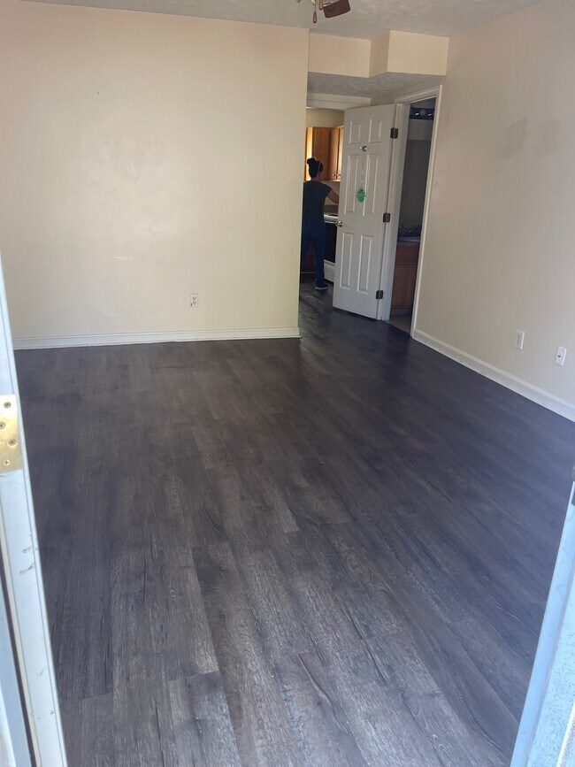 Foto del edificio - 138 Ashberry Dr