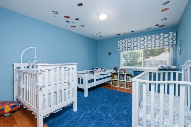 Building Photo - 3032 Brittan Ave