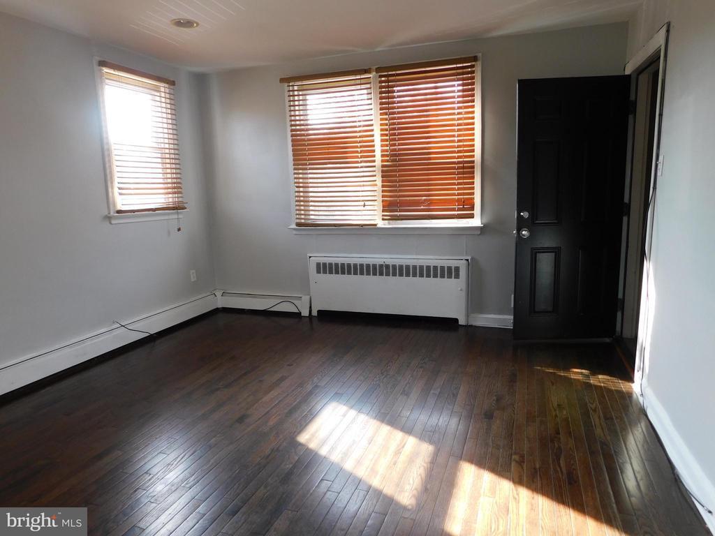 Foto principal - 4243 Princeton Ave