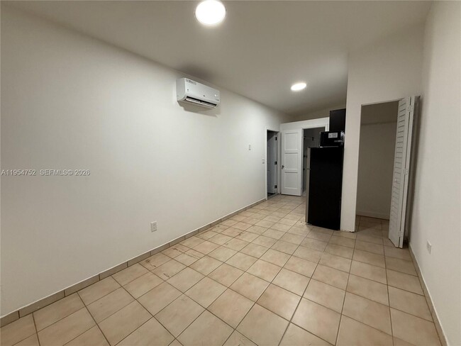 Foto del edificio - 435 NW 44th Ave