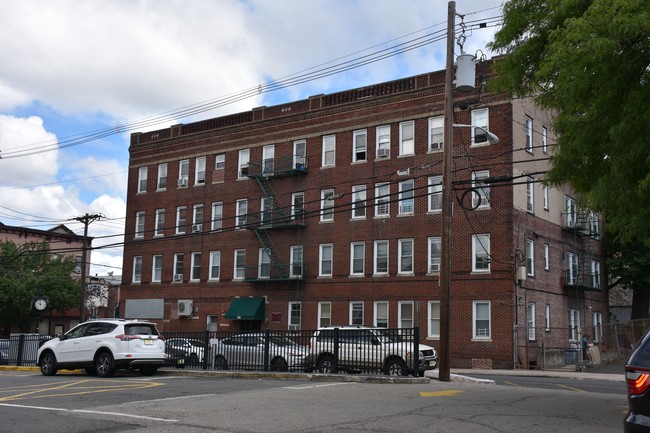 Building Photo - 6700 Park Ave