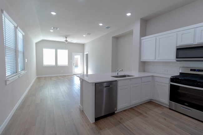 Building Photo - 3520 Palo Duro Dr