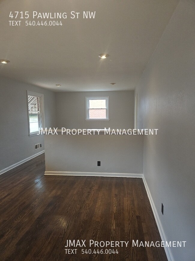 Foto del edificio - This property has a no security deposit op...