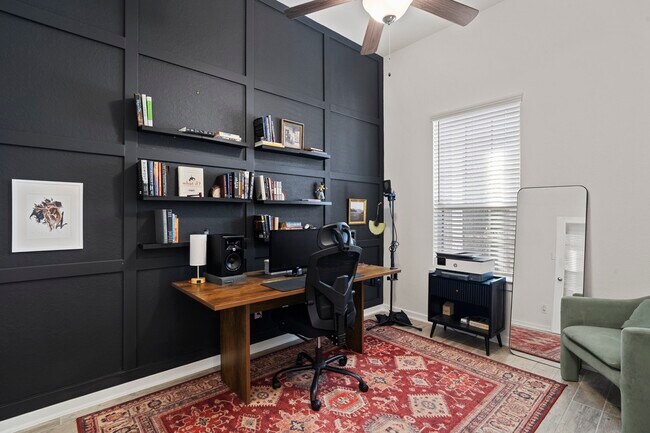 Foto del edificio - 24742 Levante Dr