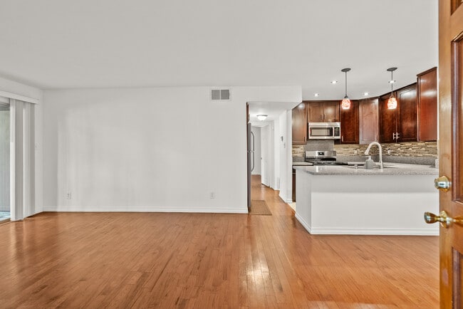 Building Photo - 5700 Etiwanda Ave