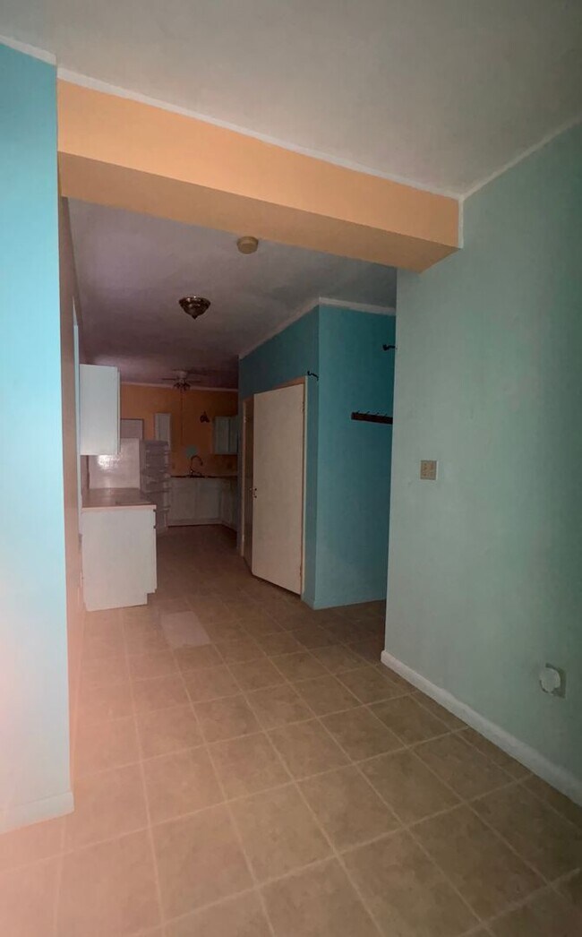 Foto del edificio - Section 8 Eligible-Spacious 3-4 Bedroom House, Yard, Parking-York City SD