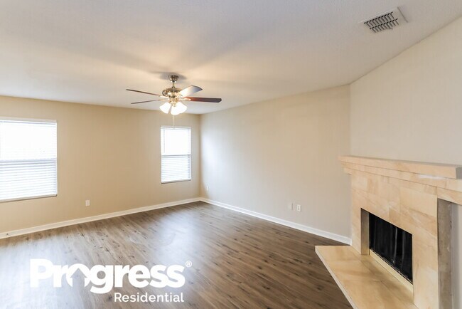 Foto del edificio - 8764 Stonebriar Ln