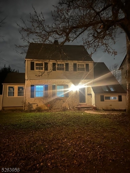 Foto del edificio - 404 W Curtis St