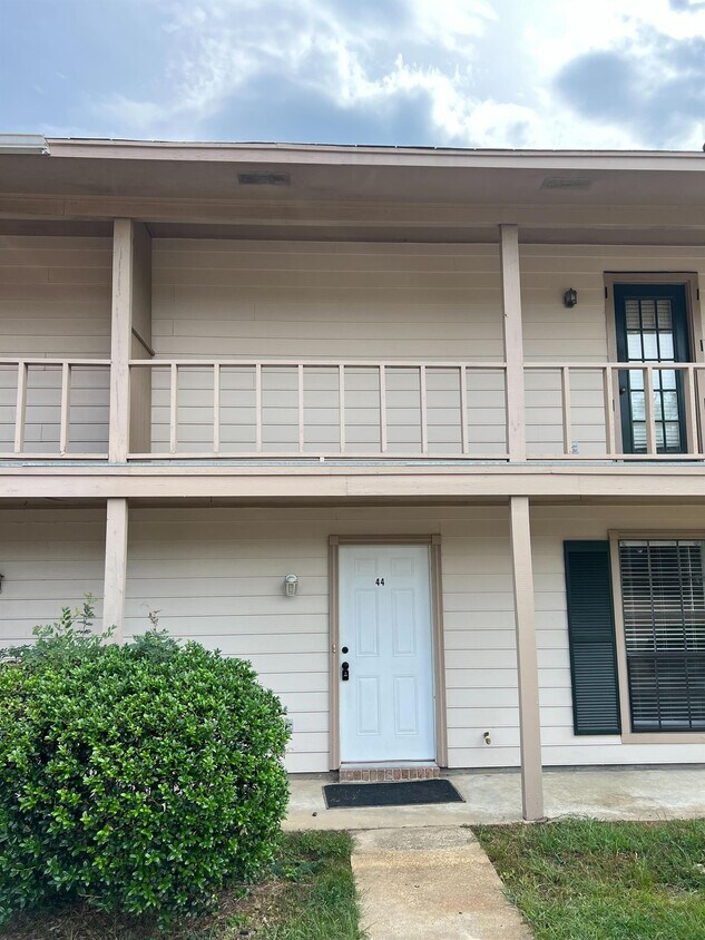 44 Northtown Rd, Jackson, MS 39211 Townhome Rentals in Jackson MS