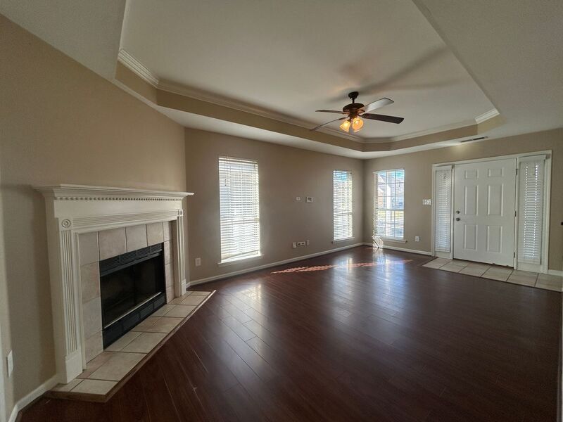 Foto principal - 7933 Wynwood Ln