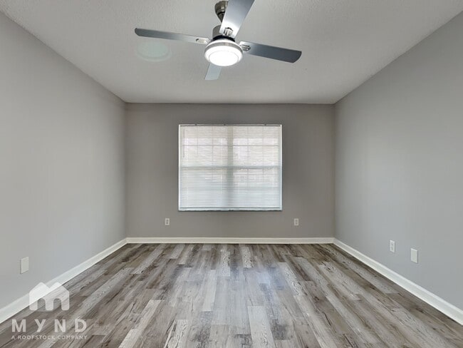 Foto del edificio - 5101 Gracewood Ln