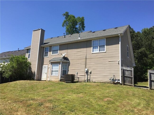 Foto del edificio - 2562 Rambling Way