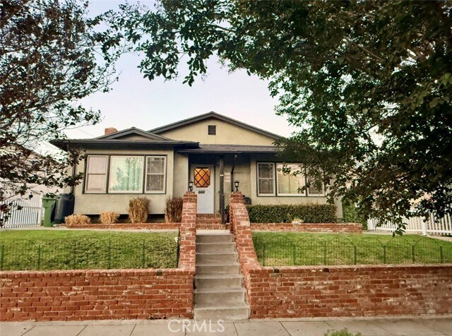 Foto principal - 970 W 8th St