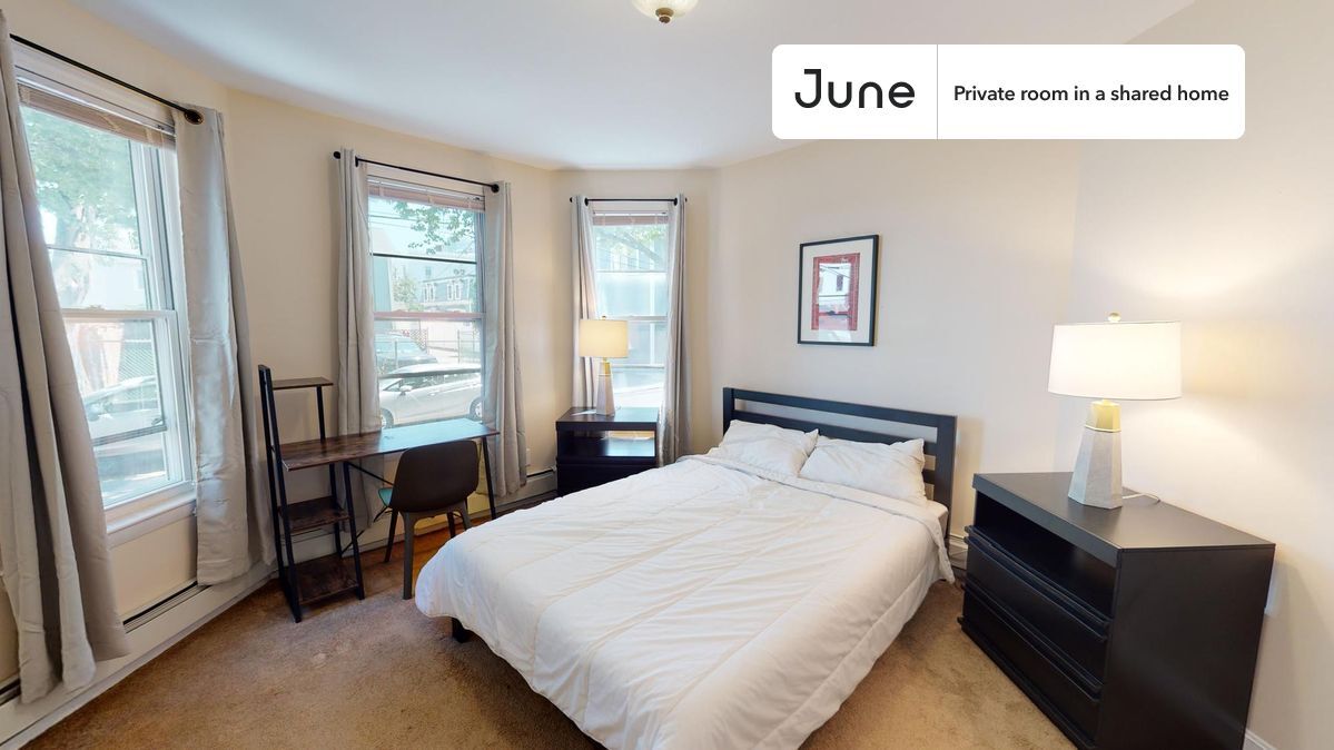 Private bedroom in 3 bed/1 bath Home - Private bedroom in 3 bed/1 bath Home