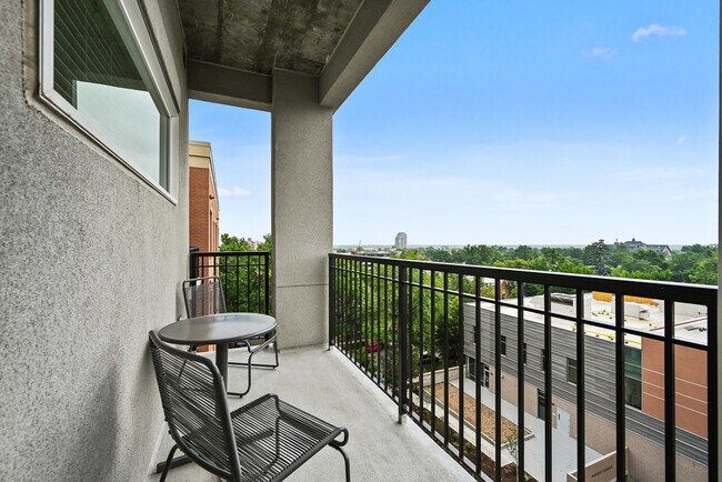 Foto del edificio - 2190 E 11th Ave