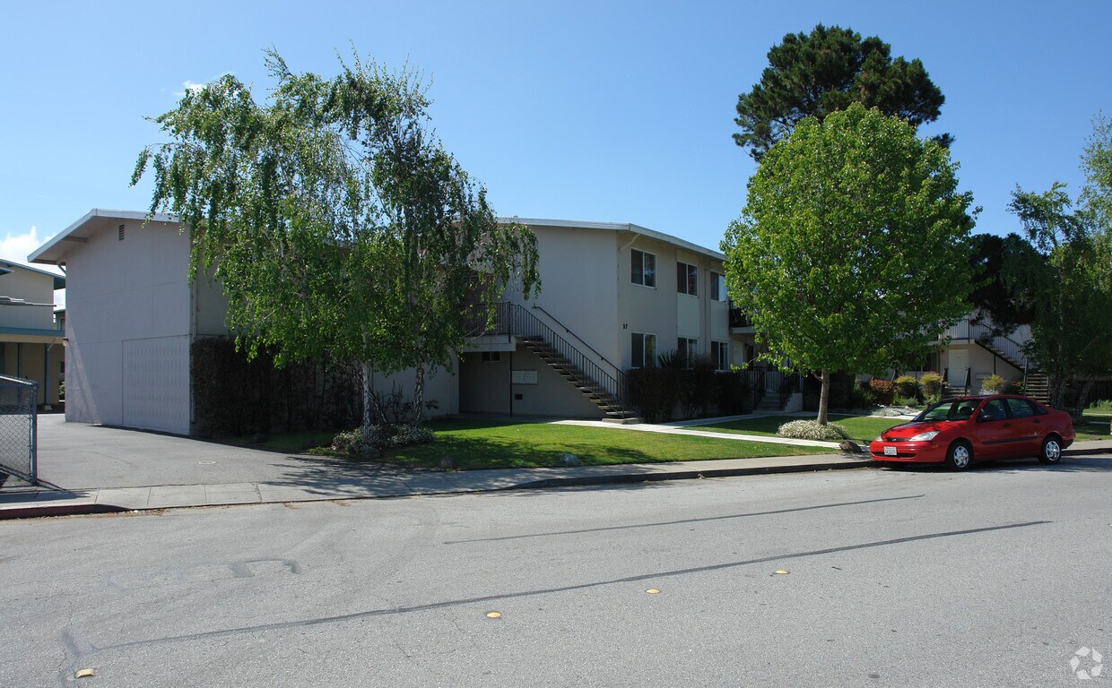 Primary Photo - 57-65 Kingston St