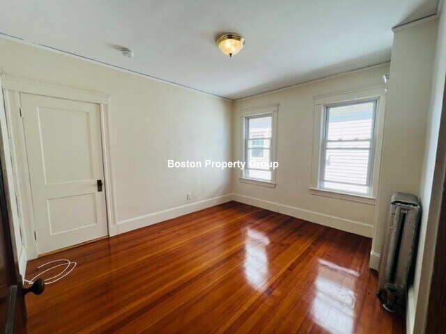 Building Photo - 47 Springfield St