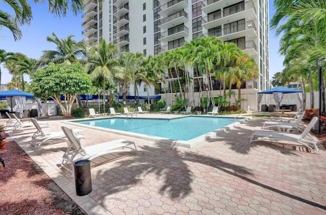 Building Photo - 3031 N Ocean Blvd