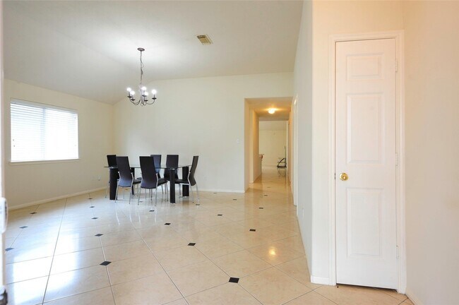 Building Photo - 7023 Shaman Ln