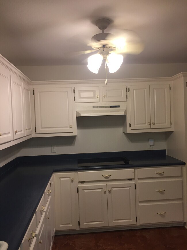 Cocina - 1101 Northwood Dr