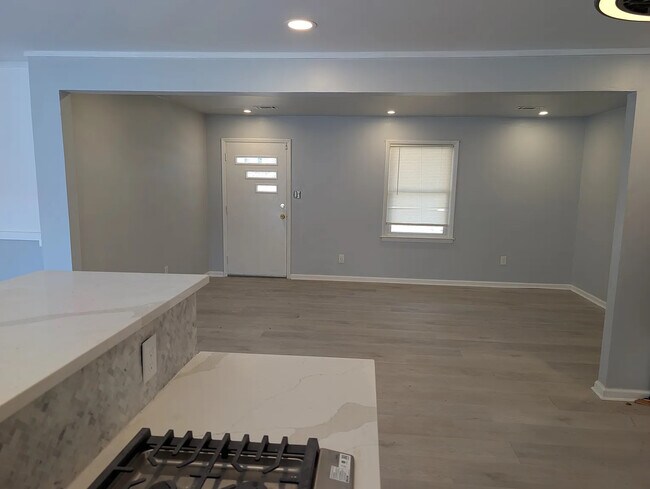 Foto del edificio - Room in Duplex on Union Rd SW