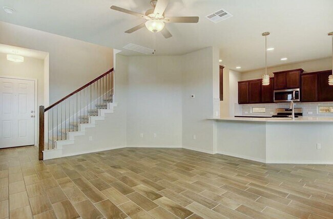 Building Photo - 3453 Pauling Loop