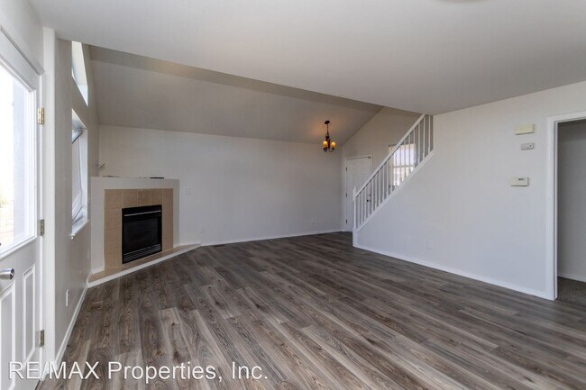 Building Photo - 4 br, 3.5 bath House - 2146 Sage Grouse Lane