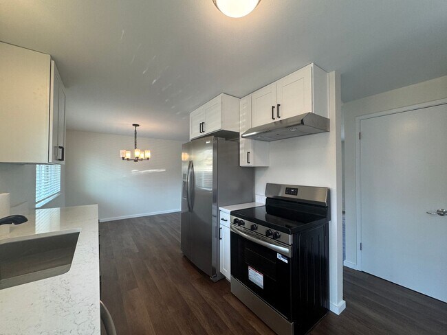 Building Photo - Newley Renovated Four-Bedroom Home