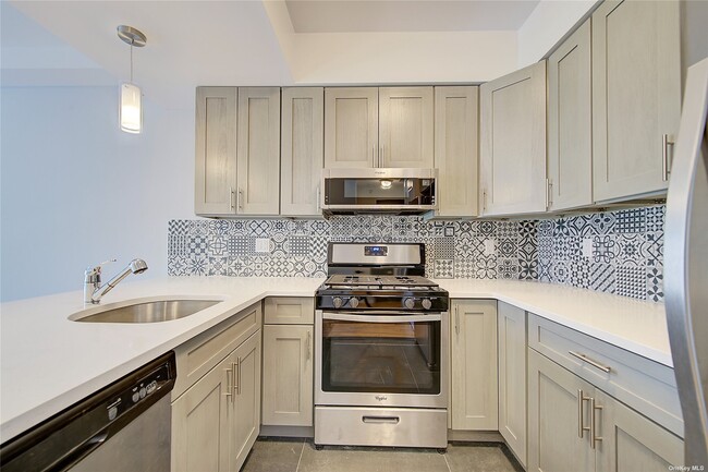 Building Photo - 45-07 48th Ave