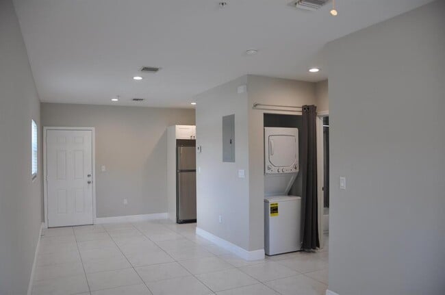 Foto del edificio - 1612 NW 6th St