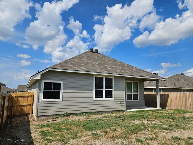 Building Photo - 4 Bedroom Single Family Home in Temple
