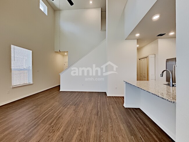 Foto del edificio - 2729 Meadowood Heights