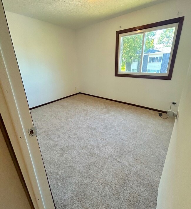 Building Photo - Orchard Lane